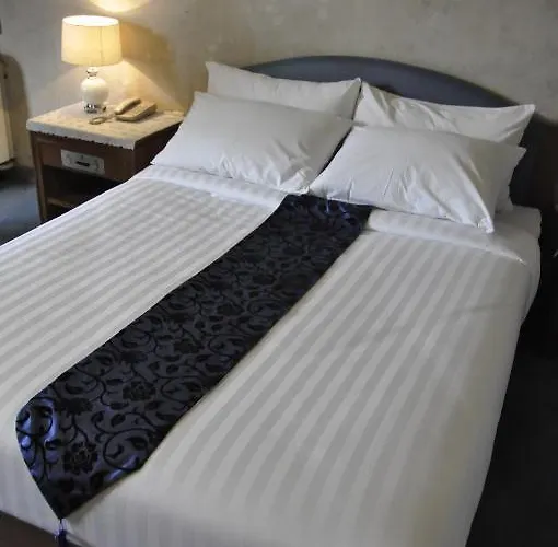 Trocadero Hotel