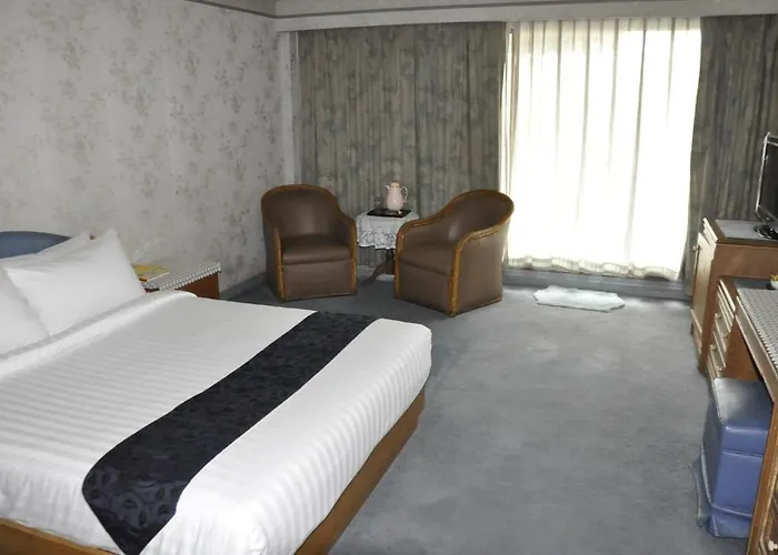 Trocadero 3*