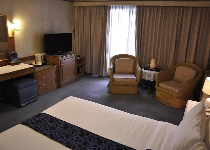 Trocadero Hotel 3*